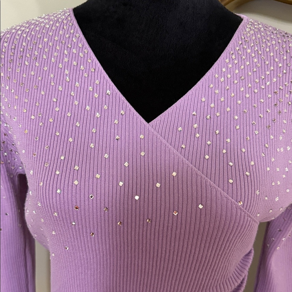 Cocobleu New York Lilac V Neck Sweater with Rhinestones Size Medium